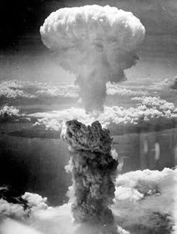 Explosão nuclear sobre Nagasaki Segunda Guerra Mundial